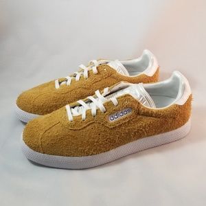 mens gazelles size 7